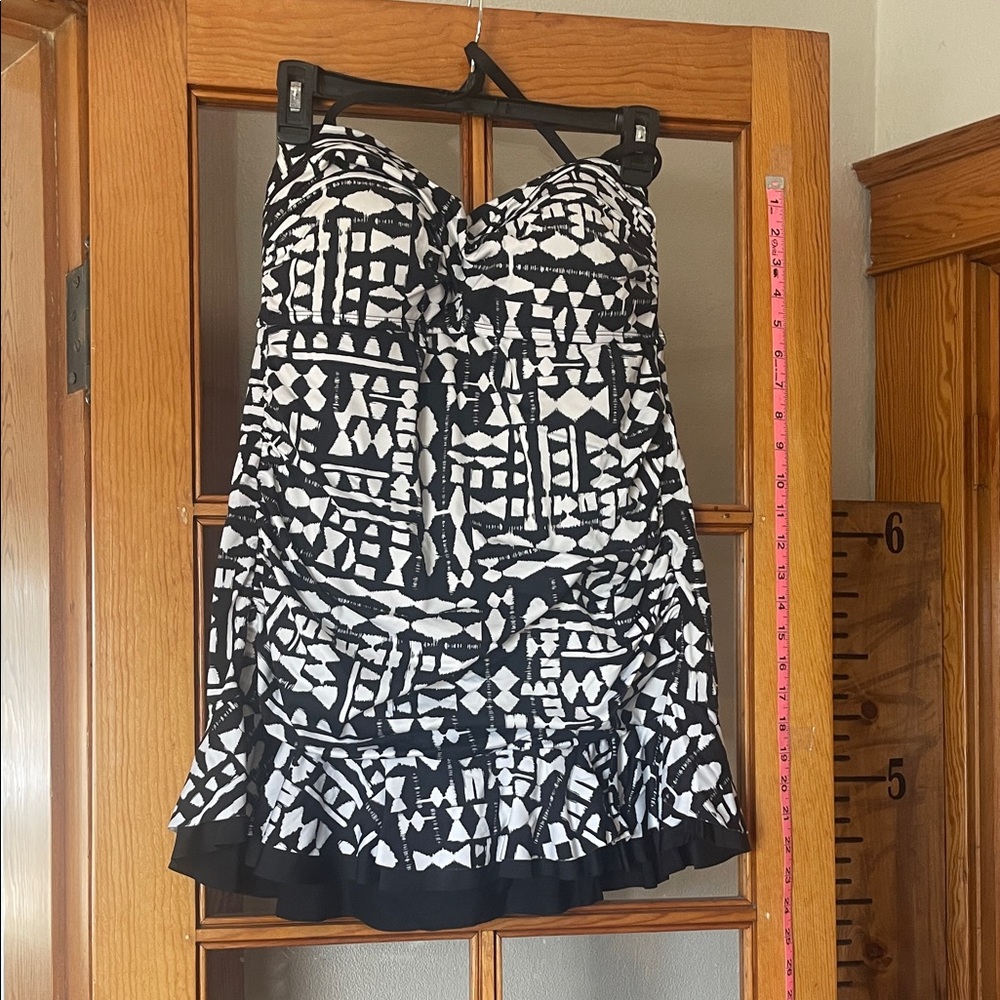 Apt. 9 Black and White Strapless Dress